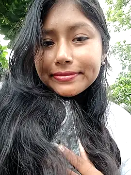 Snapshot of Karol-kamila19 chatting on 12/25/24, 04:11 Karol-kamila19 online show from 12/25/24, 04:11