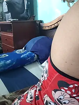 Kasandra Ho online show from 03/08/25, 01:47