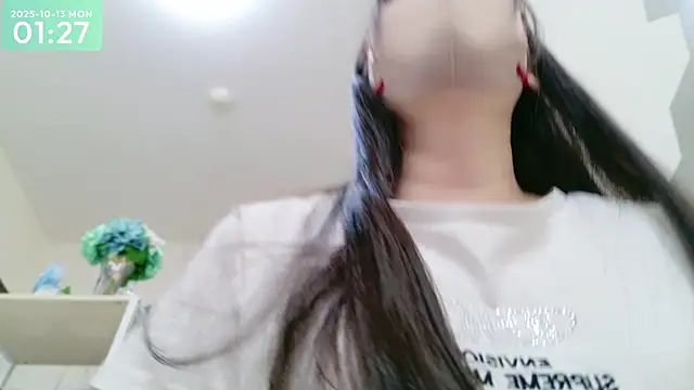 Snapshot of -SHIZUKU- chatting on 10/12/25, 04:28 -SHIZUKU- online show from 10/12/25, 04:28