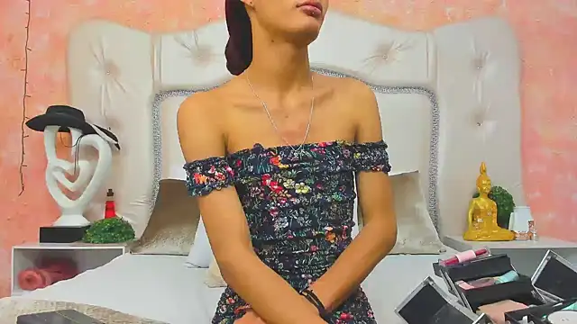 NahomiWhitel online show from 02/12/25, 12:33