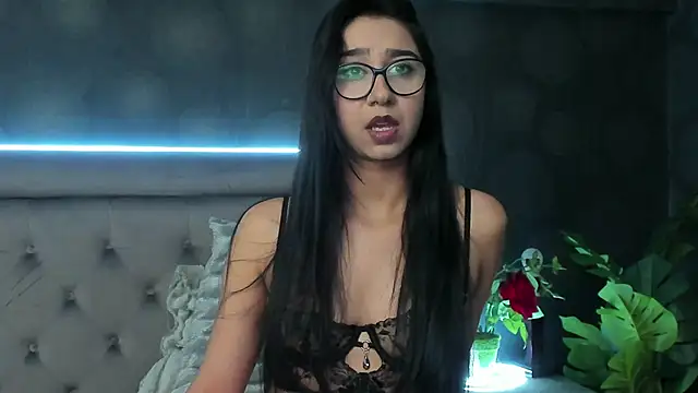 Snapshot of JulietShy chatting on 03/04/25, 07:22 JulietShy online show from 03/04/25, 07:22