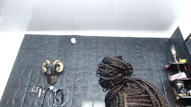 Hanna Fox 69 online show from 04/23/26, 12:29