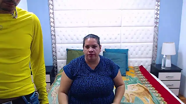 Snapshot of Candy_and_Jh0n chatting on 03/23/25, 03:43 Candy and Jh0n online show from 03/23/25, 03:43