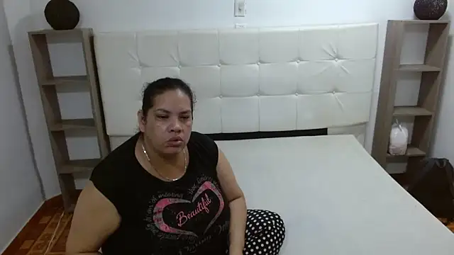 Snapshot of Candy_and_Jh0n chatting on 09/19/25, 03:30 Candy and Jh0n online show from 09/19/25, 03:30