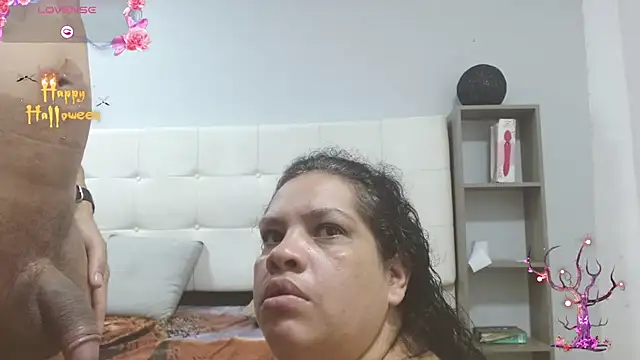 Snapshot of Candy_and_Jh0n chatting on 10/09/25, 01:25 Candy and Jh0n online show from 10/09/25, 01:25