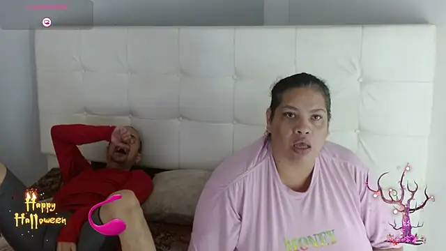 Snapshot of Candy_and_Jh0n chatting on 10/14/25, 07:31 Candy and Jh0n online show from 10/14/25, 07:31