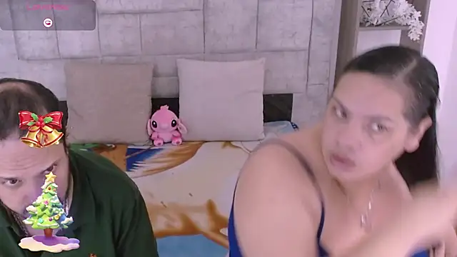 Snapshot of Candy_and_Jh0n chatting on 12/15/25, 04:39 Candy and Jh0n online show from 12/15/25, 04:39