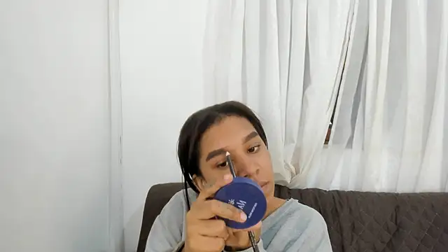 Fernanda brown18 online show from 10/24/25, 07:54