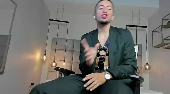 Snapshot of King_Dante_ chatting on 03/15/25, 01:41 King Dante online show from 03/15/25, 01:41