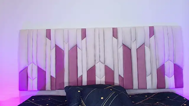 mia stanfort online show from 10/15/25, 07:14