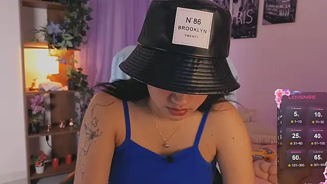 emilyrouxe online show from 10/09/25, 02:48