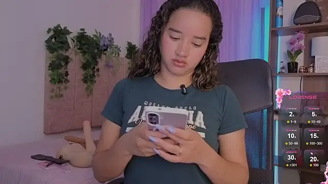 emilyrouxe online show from 04/12/26, 03:50