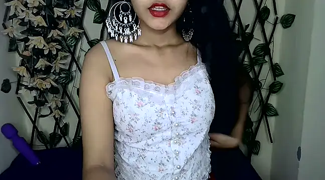 SUZY FROMUS online show from 02/18/25, 05:10