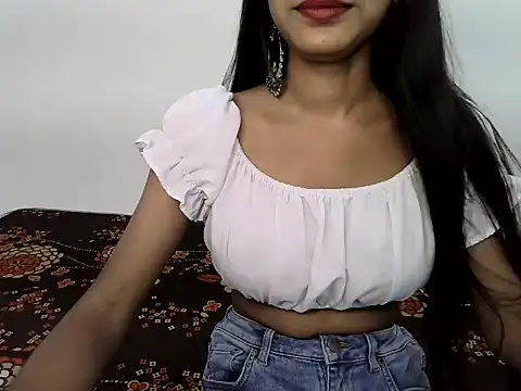 SUZY FROMUS online show from 09/19/25, 07:10