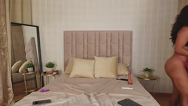 GabyRios online show from 02/07/25, 05:20