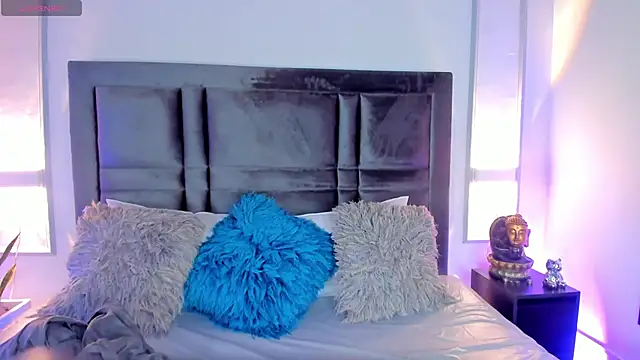 EmmaBecket2 online show from 03/20/25, 04:18