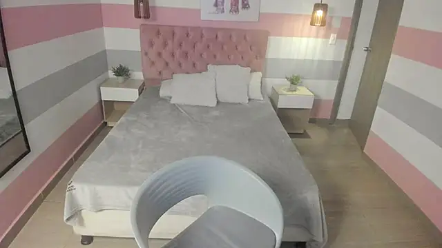 Snapshot of Carol_Pinter chatting on 01/30/25, 01:42 Carol Pinter online show from 01/30/25, 01:42