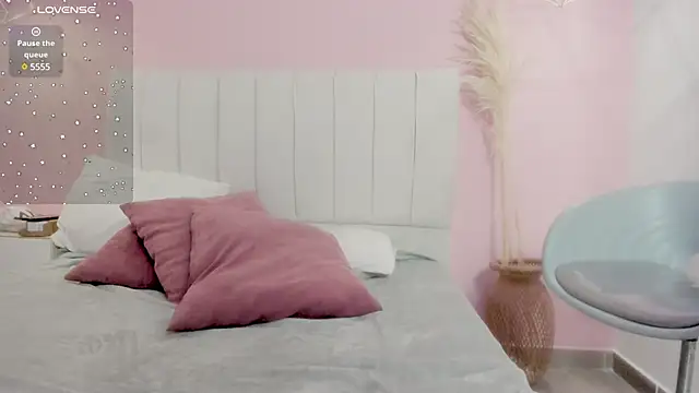 Snapshot of Carol_Pinter chatting on 02/25/25, 12:34 Carol Pinter online show from 02/25/25, 12:34