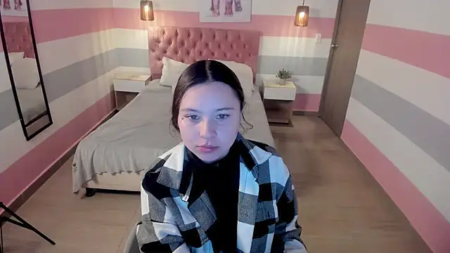 Snapshot of Carol_Pinter chatting on 03/04/25, 12:12 Carol Pinter online show from 03/04/25, 12:12