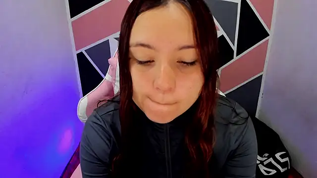 Snapshot of Carol_Pinter chatting on 11/24/25, 03:45 Carol Pinter online show from 11/24/25, 03:45