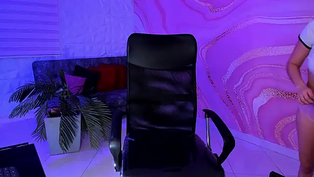 Snapshot of Danielacossio chatting on 02/05/25, 03:02 Danielacossio online show from 02/05/25, 03:02