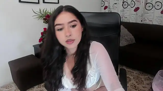 Snapshot of Danielacossio chatting on 09/28/25, 04:07 Danielacossio online show from 09/28/25, 04:07