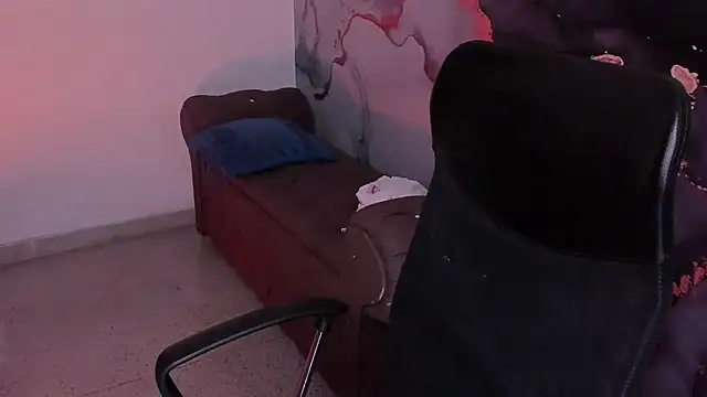 Snapshot of Danielacossio chatting on 11/26/25, 04:13 Danielacossio online show from 11/26/25, 04:13