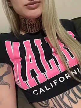 hotskinny1 online show from 12/10/24, 05:55