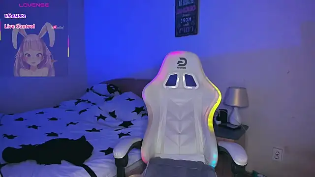 AdellaLoveX online show from 04/17/26, 04:48