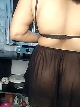 Hottyalia online show from 02/22/25, 09:37