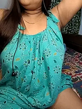 Hottyalia online show from 10/12/25, 12:09