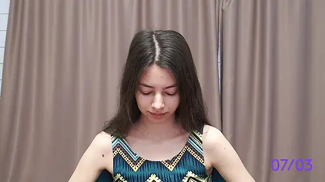 Snapshot of sweet_sweet_angel chatting on 03/07/25, 09:51 sweet sweet angel online show from 03/07/25, 09:51
