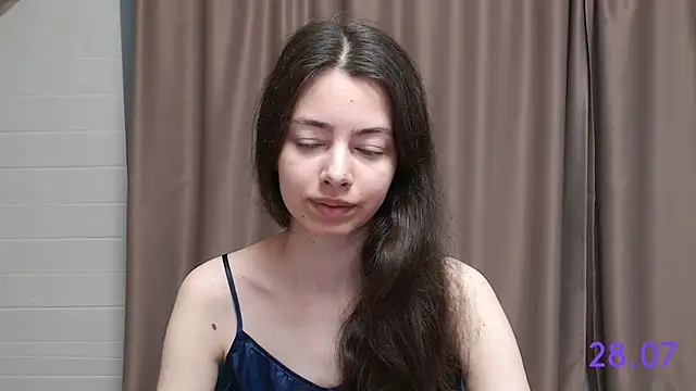 Snapshot of sweet_sweet_angel chatting on 07/28/26, 04:41 sweet sweet angel online show from 07/28/26, 04:41