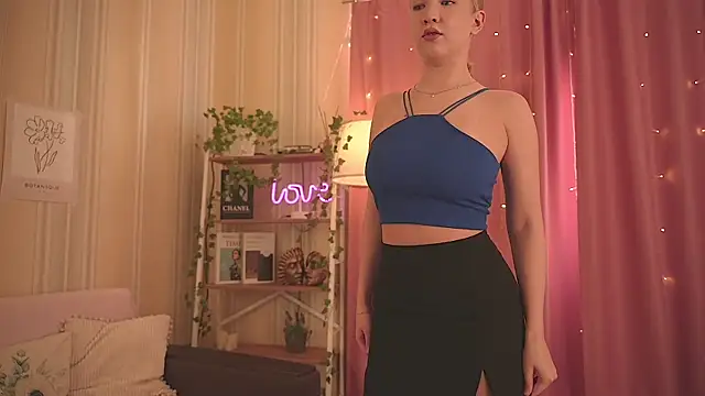 Snapshot of ms_evasweet chatting on 06/01/26, 12:18 ms evasweet online show from 06/01/26, 12:18