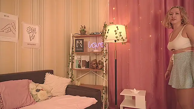 Snapshot of ms_evasweet chatting on 06/12/26, 10:36 ms evasweet online show from 06/12/26, 10:36