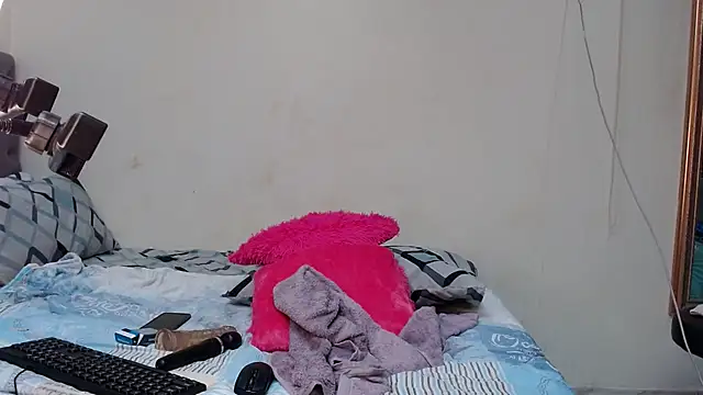 Snapshot of SHANTYBABE chatting on 12/24/24, 11:33 SHANTYBABE online show from 12/24/24, 11:33