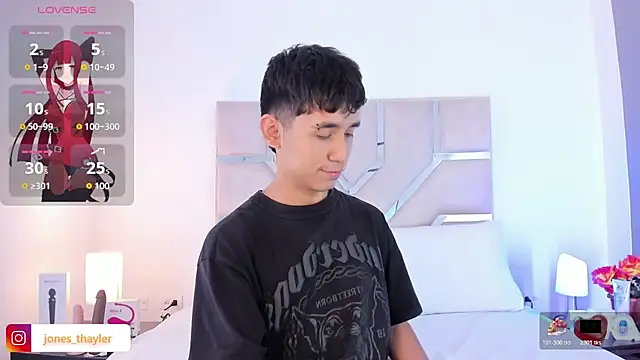 Thayler jones online show from 11/28/25, 12:08