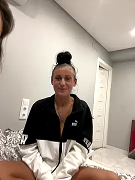 Snapshot of SweNatasha chatting on 12/02/24, 01:25 SweNatasha online show from 12/02/24, 01:25