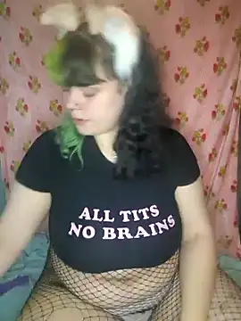 Snapshot of kira_132 chatting on 11/05/25, 01:49 kira 132 online show from 11/05/25, 01:49