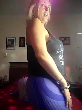 DesireSatler online show from 09/14/25, 09:36