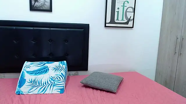 KellyRivers online show from 02/28/25, 05:04