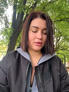 KikiWatson online show from 09/19/25, 06:04