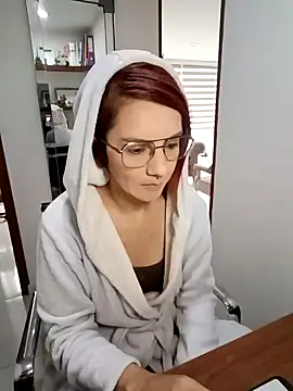 your red rose  online show from 12/10/24, 02:06