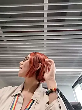 your red rose  online show from 01/15/25, 12:58