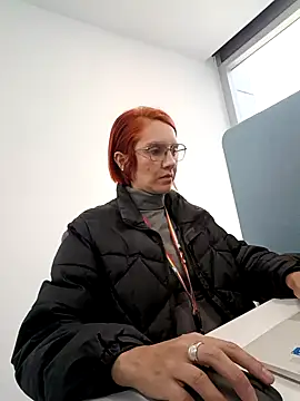 your red rose  online show from 01/29/25, 12:56