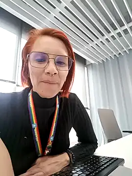 your red rose  online show from 01/30/25, 07:15