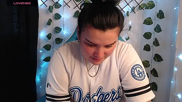 Nika 1  online show from 05/14/26, 09:32