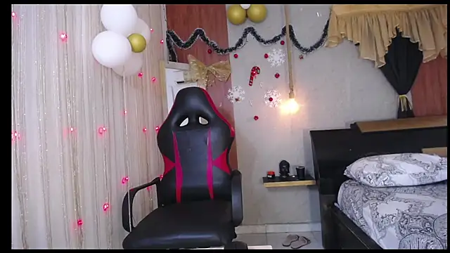 hera divine online show from 12/15/25, 11:09