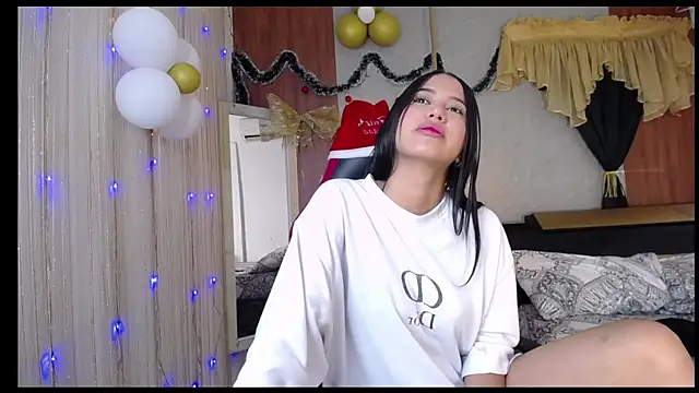 hera divine online show from 12/22/25, 07:55