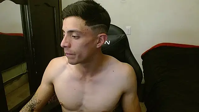 Snapshot of kv___xxx_ chatting on 09/11/25, 02:55 kv   xxx  online show from 09/11/25, 02:55